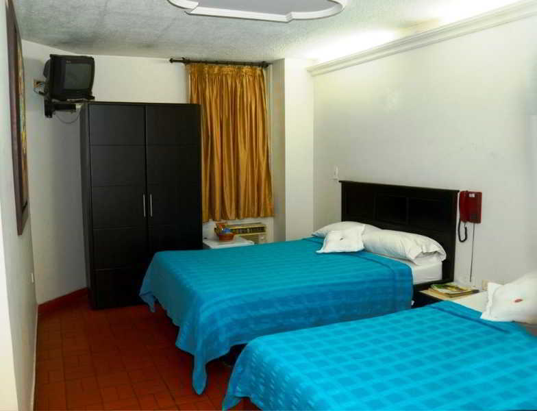 Hotel Riviera Plaza บูการามังกา ภายนอก รูปภาพ